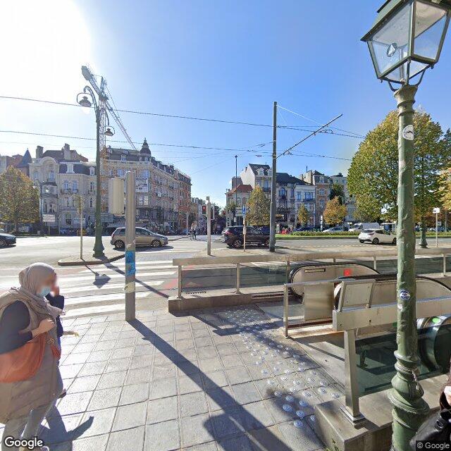 Homerr punt JEB PHONE  in Etterbeek
