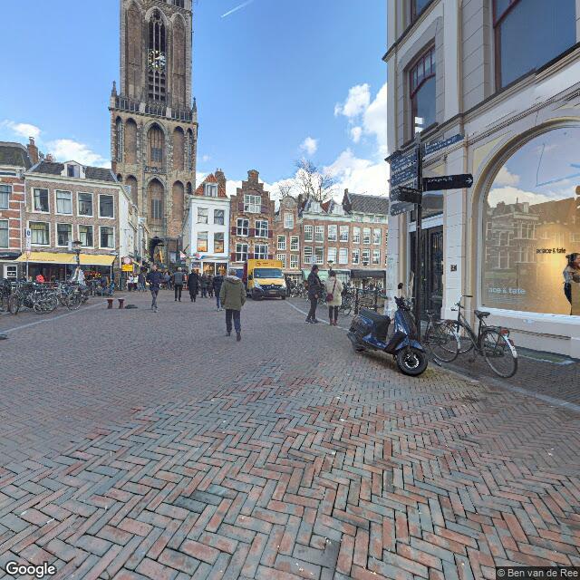 Homerr punt Souvenirs Utrecht in Utrecht